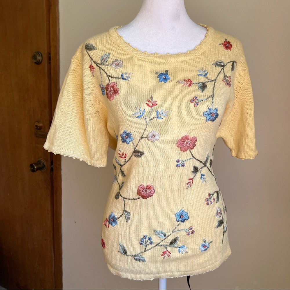 Vintage Floral Embroidered Knit Sweater Top Pastel Yellow Cottagecore size L‎